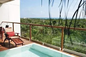 Отель Grand Luxxe Jungle At Vidanta Riviera Maya, Плая-дель-Кармен
